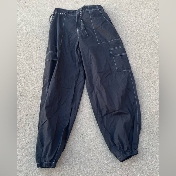 Forever 21 Black Cargo Pants with White Stitching - Picture 1 of 6
